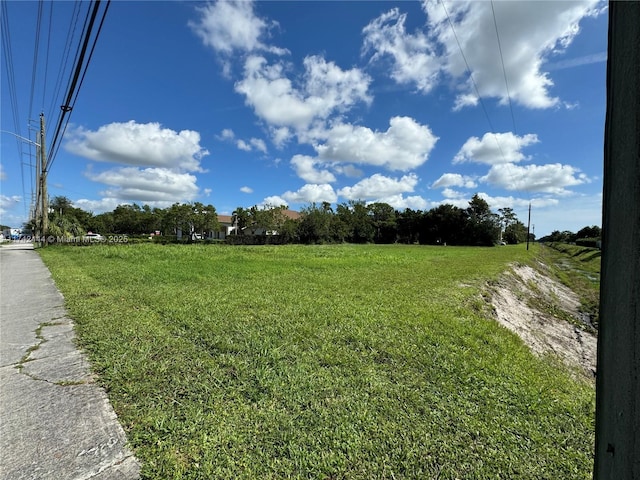 Listing photo 2 for 3494 S Jog Rd, Green Acres FL 33467