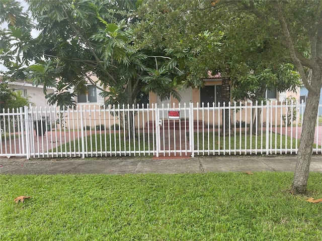 exterior space with a lawn