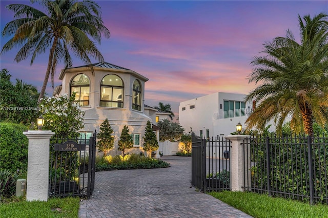 view of mediterranean / spanish-style home