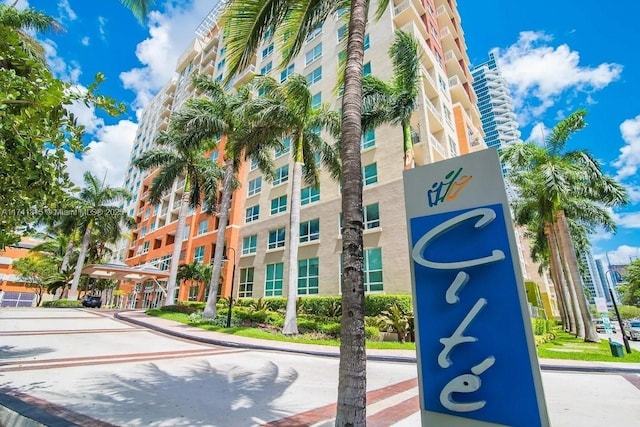 2000 N Bayshore Dr Unit 304, Miami, FL 33137 - view of property