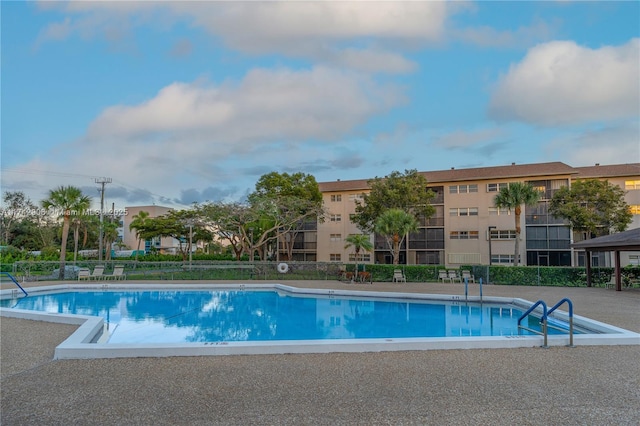 view of swimming pool