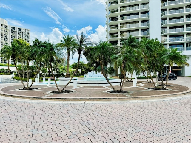 20281 E Country Club Dr Unit 403, Aventura, FL 33180 - view of home's community