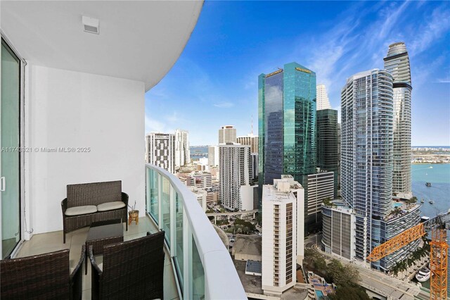 31 SE 5th St Unit 3916, Miami, FL 33131 - photo 19