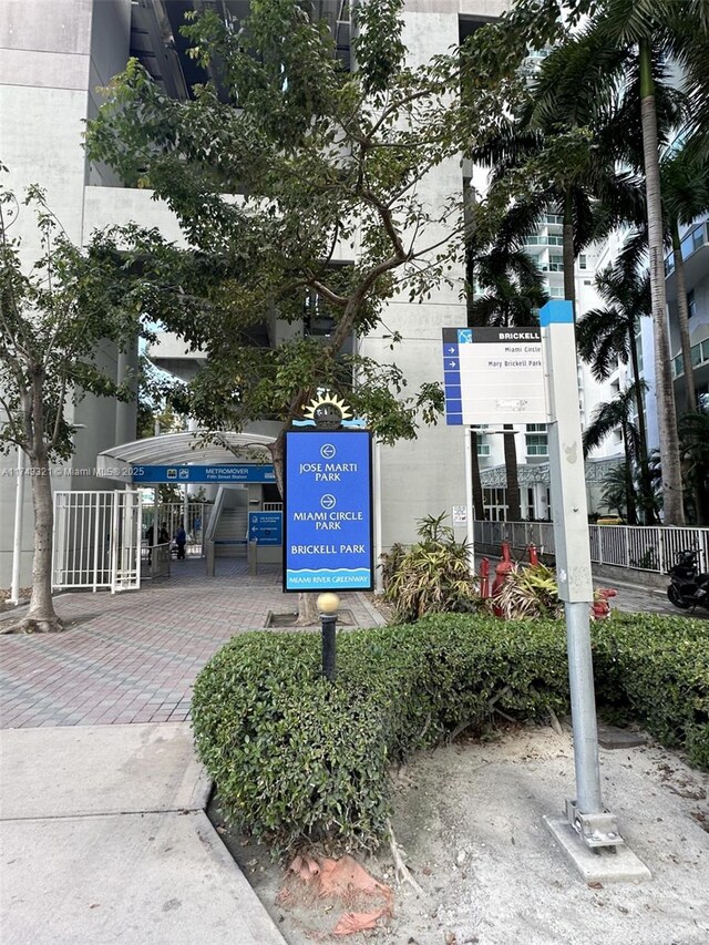31 SE 5th St Unit 3916, Miami, FL 33131 - photo 63