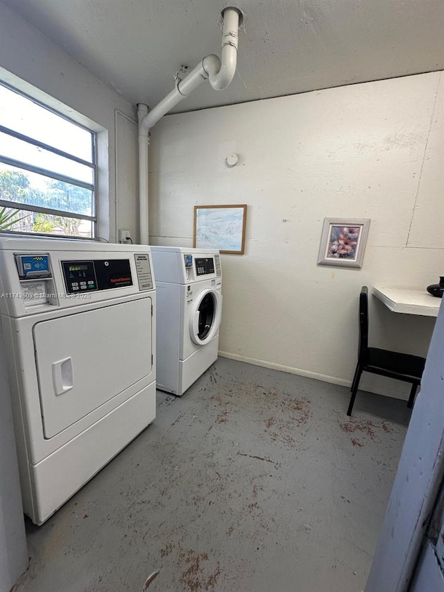 laundry area featuring washer and clothes dryer