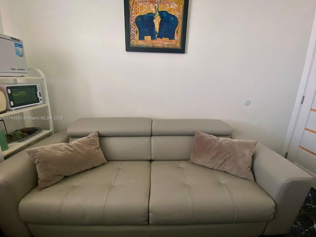 2780 NE 183rd St Unit 2109, Aventura, FL 33160 - view of living room