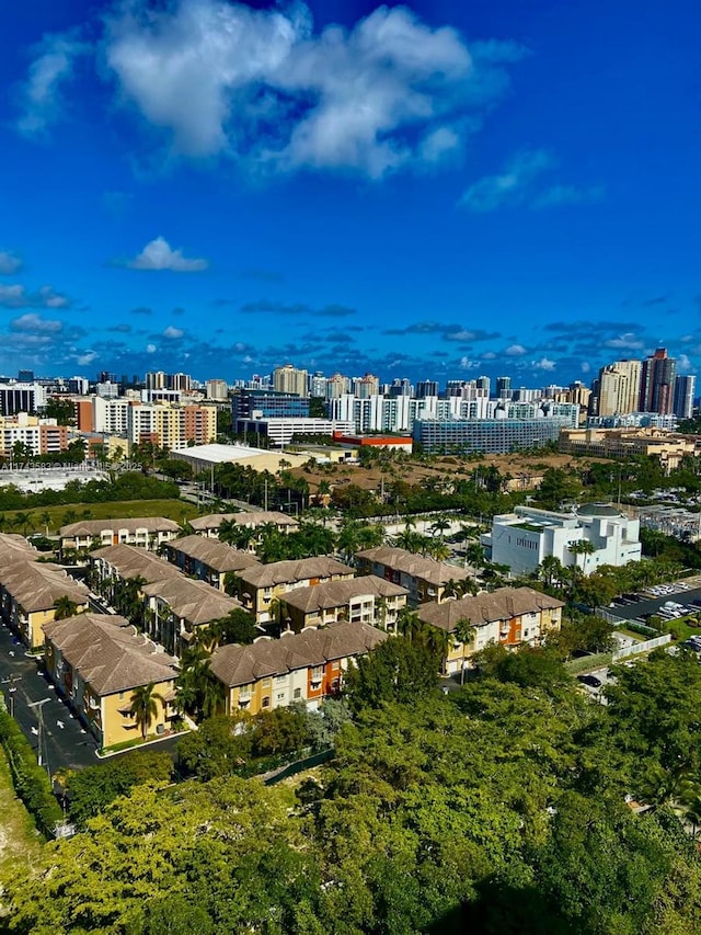 bird's eye view featuring a city view