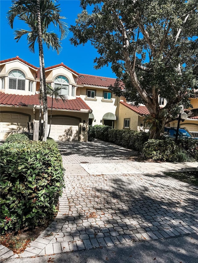 view of front of property featuring a garage