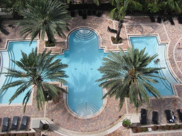 view of swimming pool