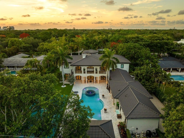 view of aerial view at dusk