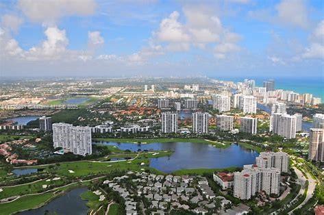 20100 W Country Club Dr Unit 204, Aventura, FL 33180 - photo 22
