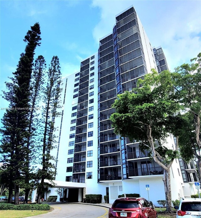 20100 W Country Club Dr Unit 204, Aventura, FL 33180 - photo 23