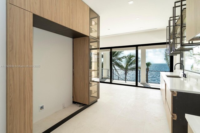 650 Lugo Ave, Coral Gables, FL 33156 - hallway with a sink