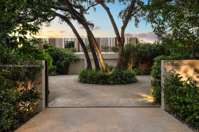 4725 Davis Rd, Miami, FL 33143 - view of gate at dusk