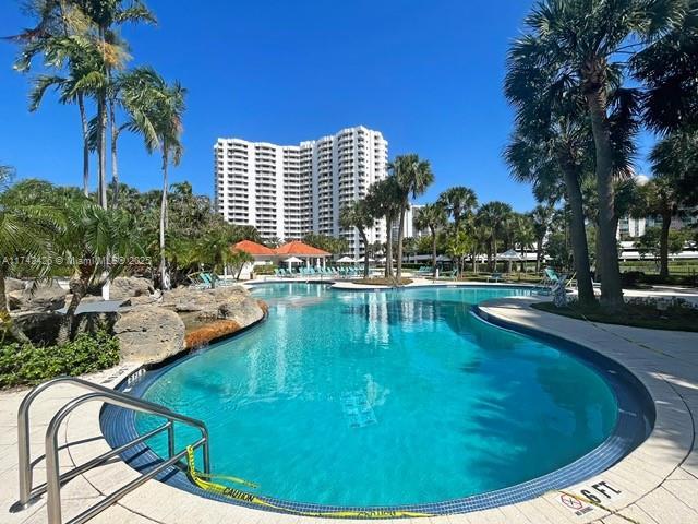 3300 NE 192nd St Unit 111, Aventura, FL 33180 - view of community pool