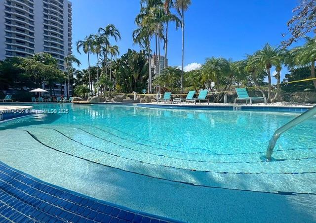 3300 NE 192nd St Unit 111, Aventura, FL 33180 - view of community pool