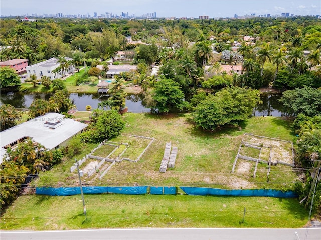 Listing photo 2 for 11595 W Biscayne Canal Rd, Miami FL 33161