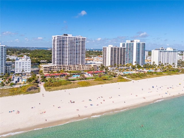 2555 Collins Ave Unit 607, Miami Beach, FL 33140 - view of urban area featuring expansive beach