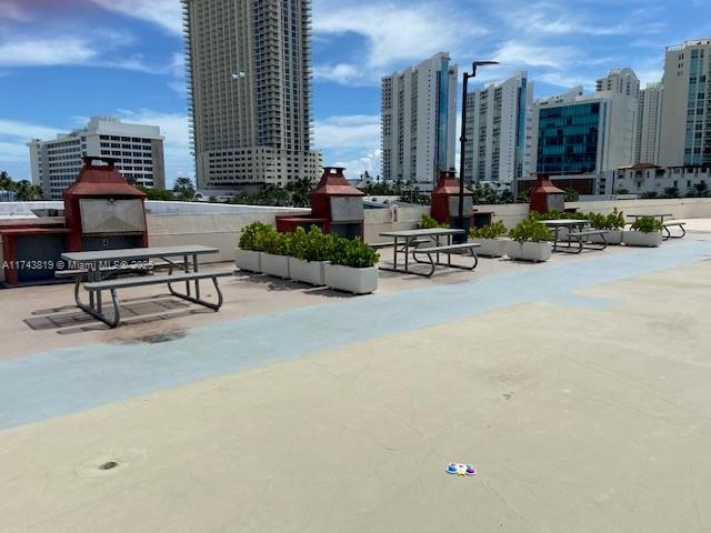 view of home's community featuring a view of the beach