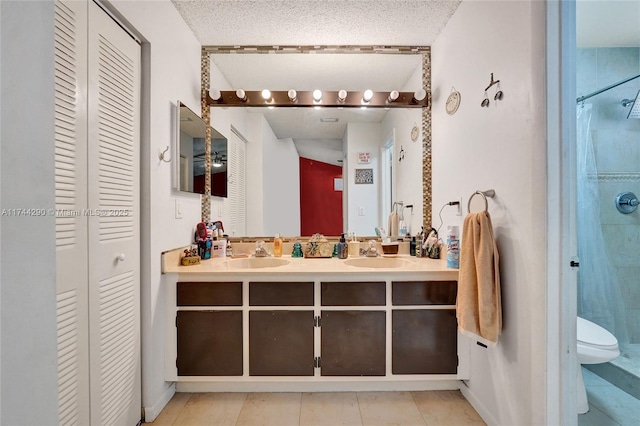 9007 Vineyard Lake Dr Unit 9007, Plantation, FL 33324 - bathroom with vanity, toilet, curtained shower, and tile patterned flooring