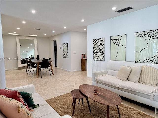 109 Heatherbrook Way Unit 146, Hollywood, FL 33021 - living area featuring light tile patterned floors, baseboards, recessed lighting, and visible vents