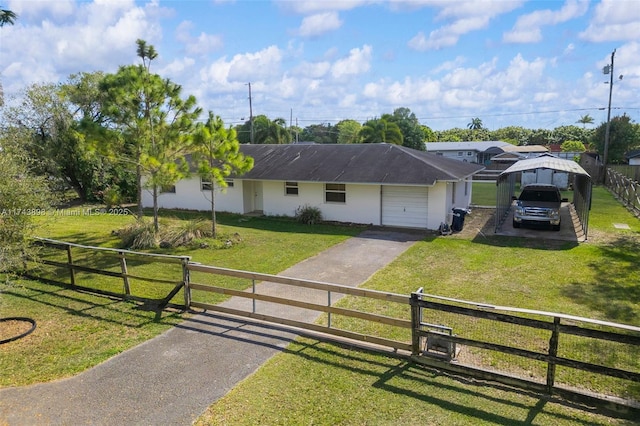 view of front of home featuring a front lawn