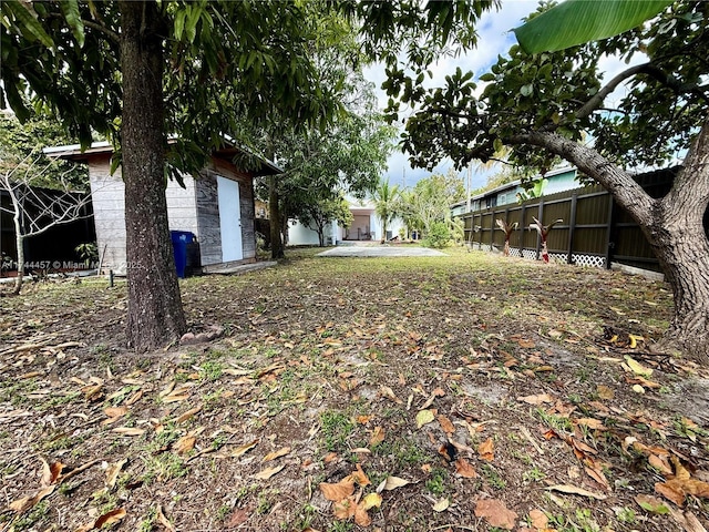 view of yard featuring fence