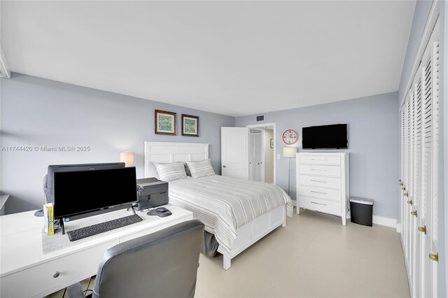 936 Intracoastal Dr Unit 20E, Fort Lauderdale, FL 33304 - bedroom with baseboards