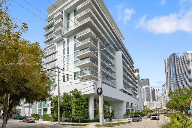 1600 SW 1st Ave Unit 704, Miami, FL 33129 - view of building exterior with a city view