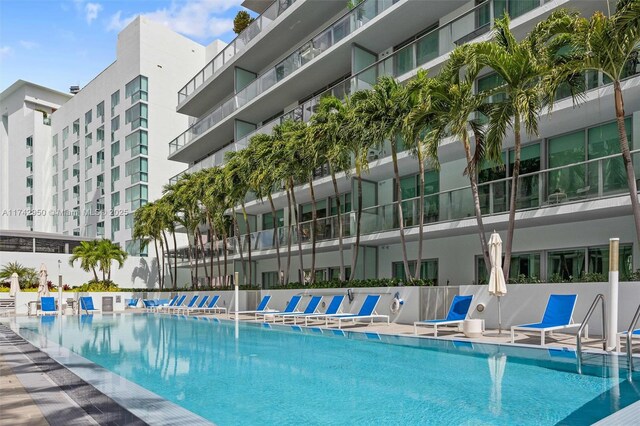 1600 SW 1st Ave Unit 704, Miami, FL 33129 - view of community pool
