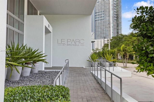 1600 SW 1st Ave Unit 704, Miami, FL 33129 - exterior space