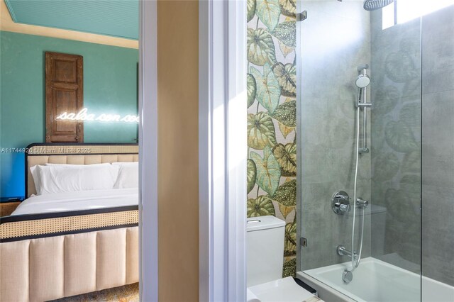 bathroom featuring tiled shower / bath combo