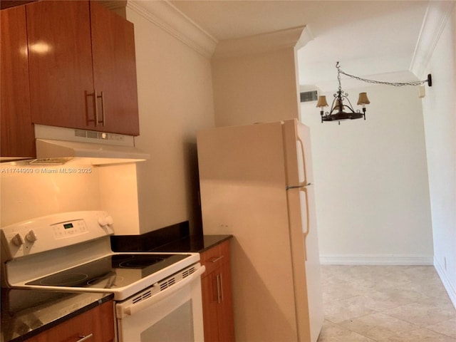 kitchen featuring crown molding, a notable chandelier, and white appliances