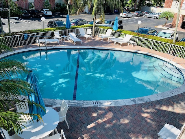 view of swimming pool