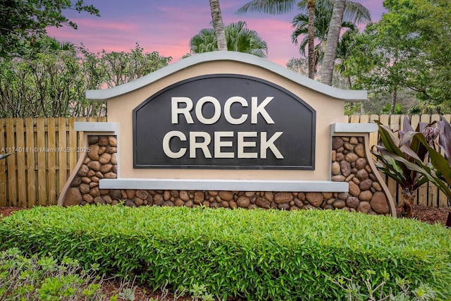 view of community / neighborhood sign