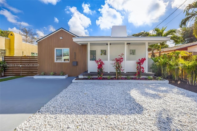 view of front of house featuring covered porch