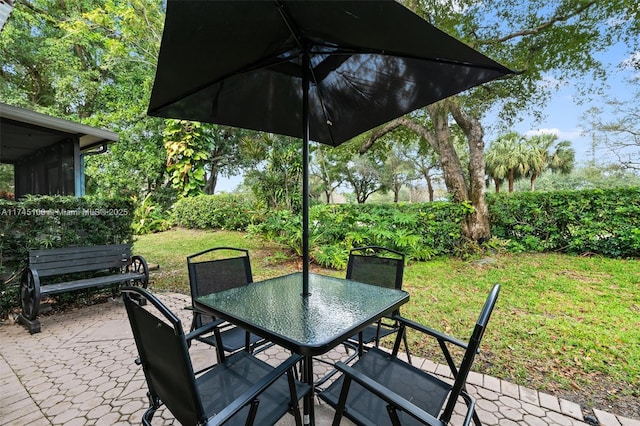 3005 NW 48th Ave Unit 3005, Coconut Creek, FL 33063 - view of patio / terrace with outdoor dining area