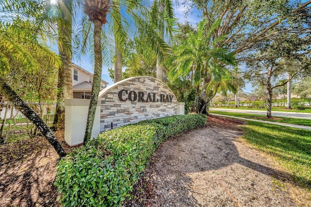 view of community / neighborhood sign