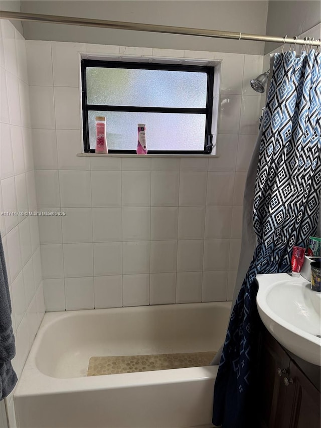 2770 NW 164th Ter, Miami Gardens, FL 33054 - full bathroom with shower / bath combo with shower curtain and a sink