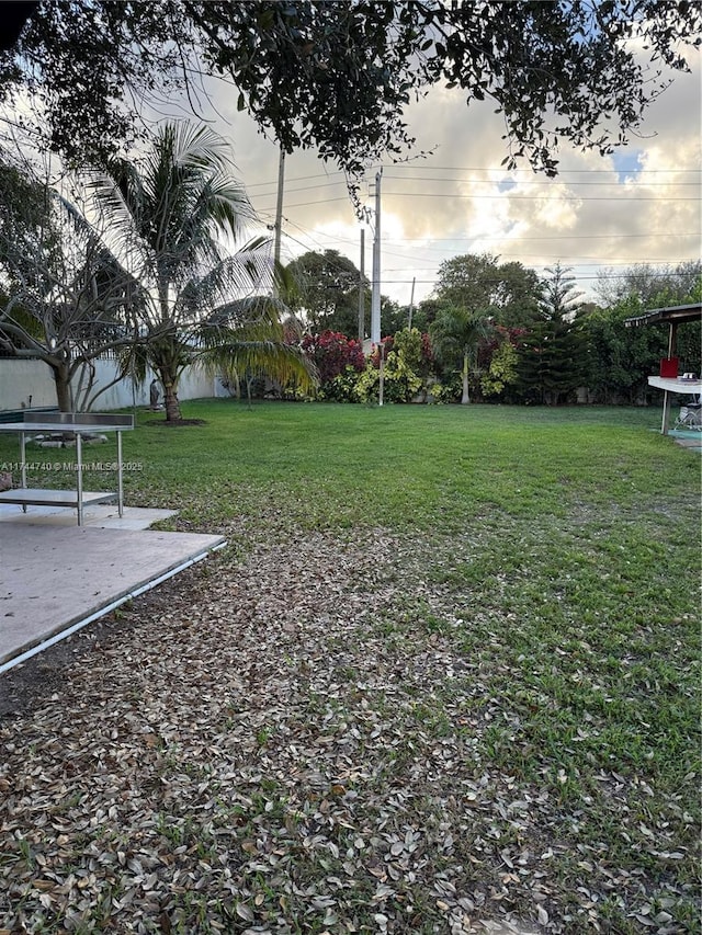 2770 NW 164th Ter, Miami Gardens, FL 33054 - view of yard with a patio