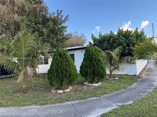 2770 NW 164th Ter, Miami Gardens, FL 33054 - view of side of property featuring fence