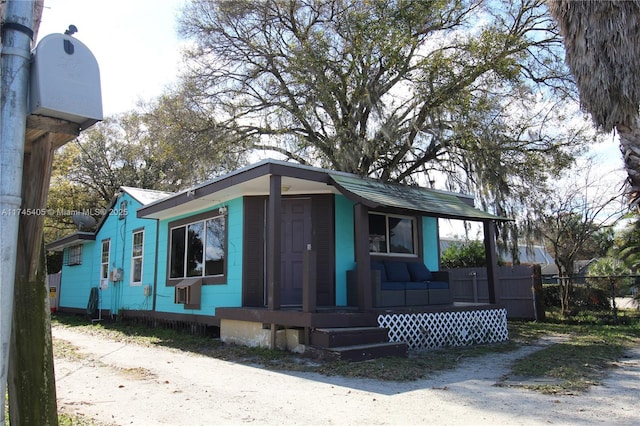 view of front of property