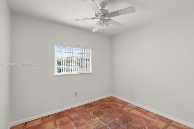 empty room with ceiling fan