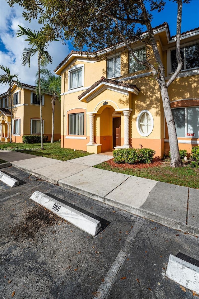 view of front of home