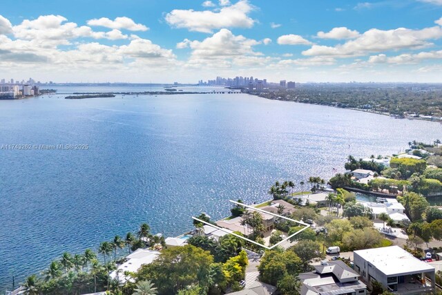 bird's eye view featuring a water view