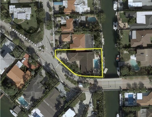 1155 S Biscayne Point Rd, Miami Beach, FL 33141 - aerial overview of property's location featuring property boundaries highlighted