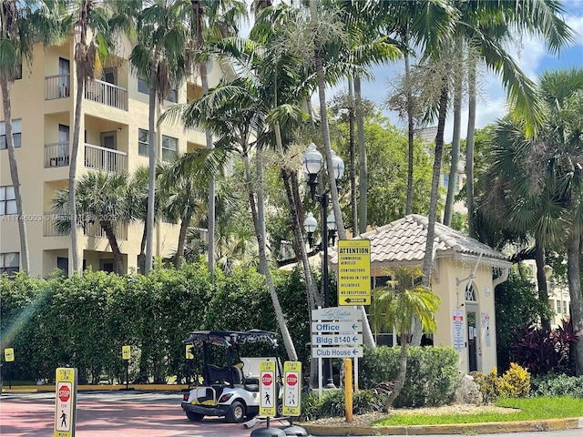 8225 Lake Dr Unit 502, Doral, FL 33166 - exterior space