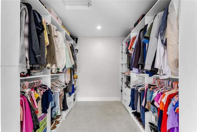 view of spacious closet