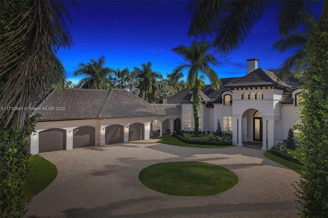 view of front facade with a garage