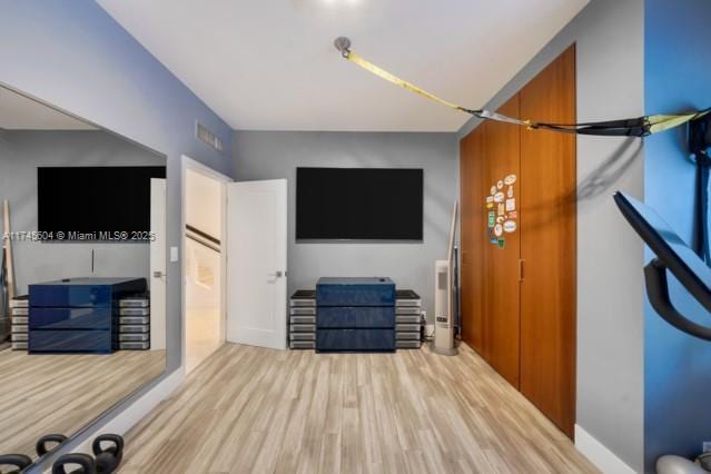 10655 NE Quaybridge Ct Unit C3, Miami, FL 33138 - living area featuring wood finished floors